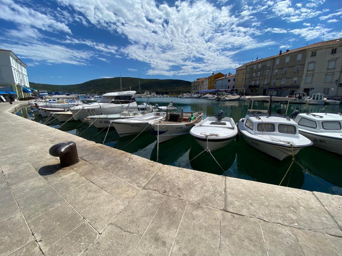 Apartment Augustini Cres Exterior photo