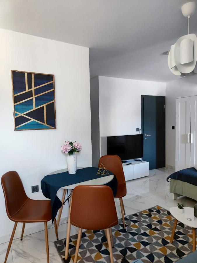 Apartment Augustini Cres Exterior photo